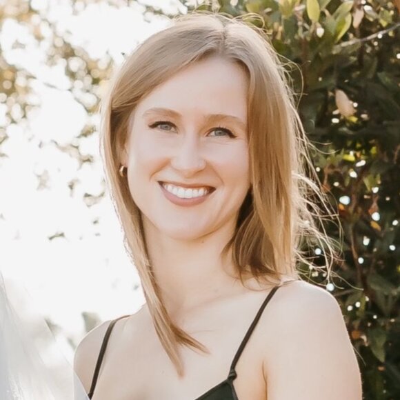 Meet your Posher, Tori - Picture 1 of 1